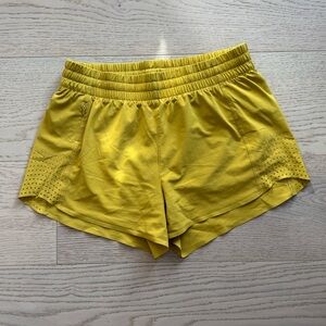 Athleta Hustle 3” Shorts | S